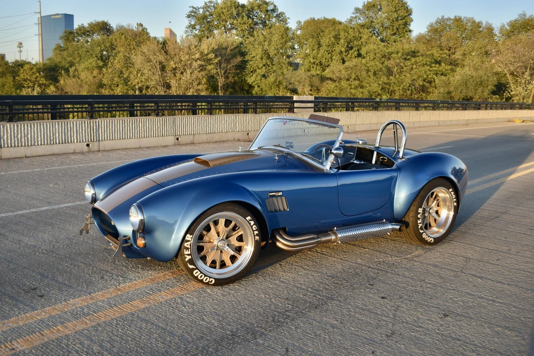 Shelby Cobra Replica - Image 5 of 31