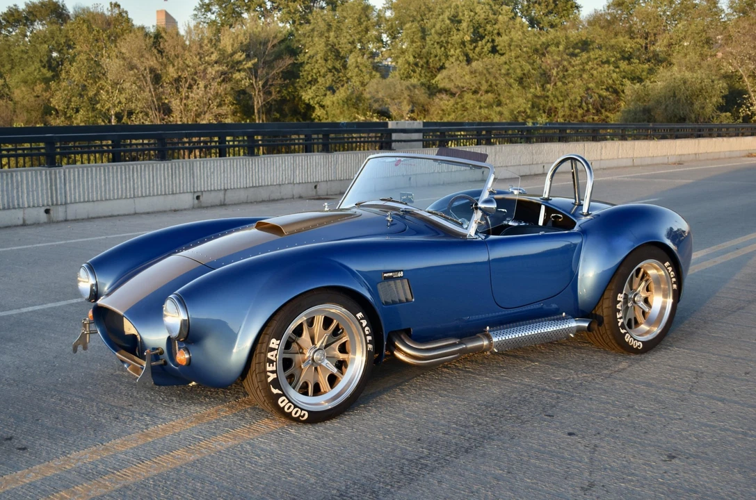 Shelby Cobra Replica - Image 6 of 31