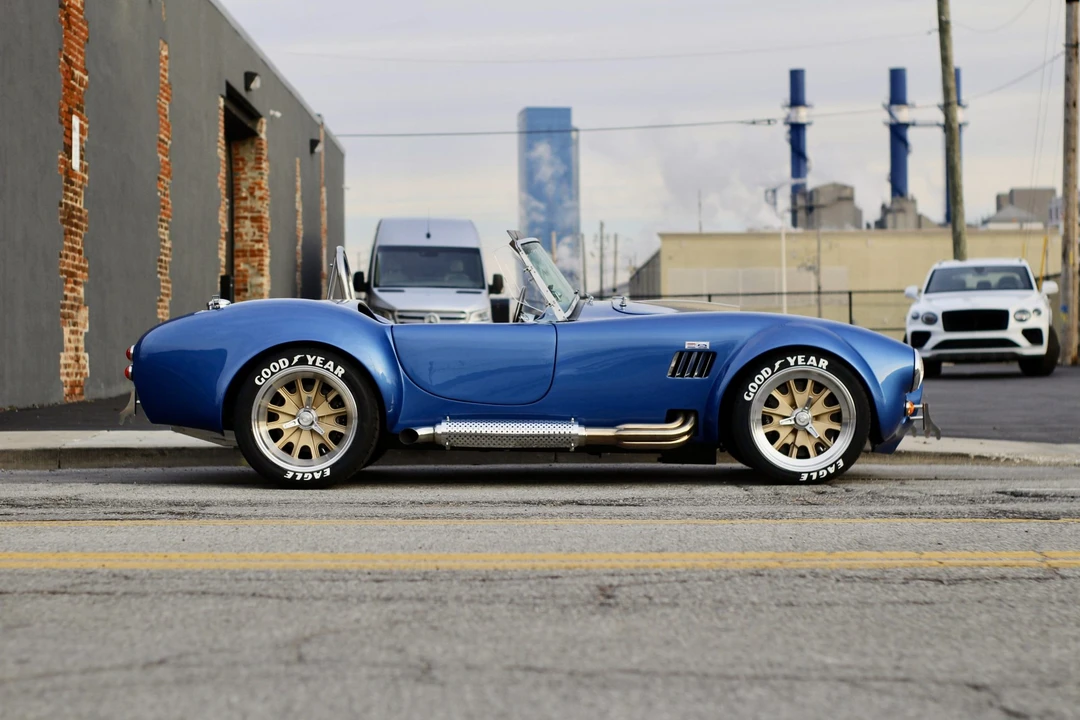 Shelby Cobra Replica - Image 23 of 31