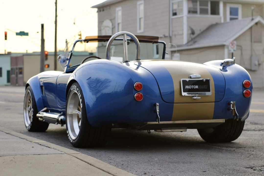 Shelby Cobra Replica - Image 18 of 31