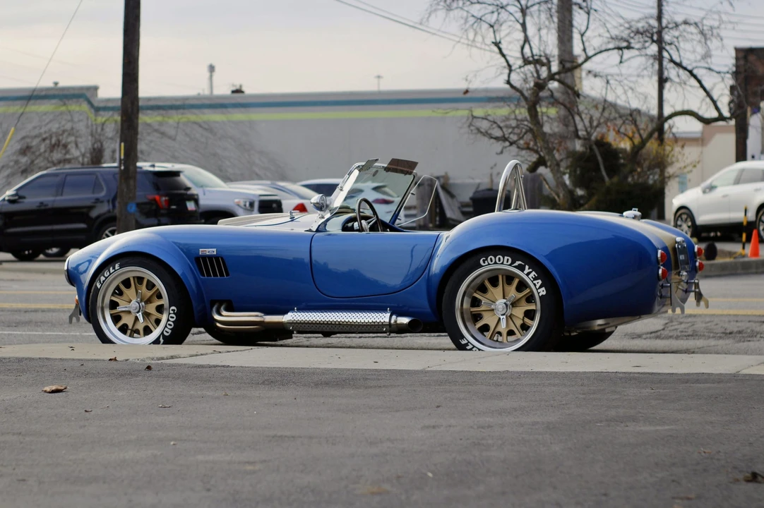 Shelby Cobra Replica - Image 14 of 31