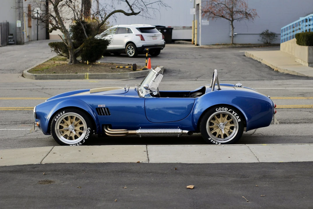 Shelby Cobra Replica - Image 13 of 31