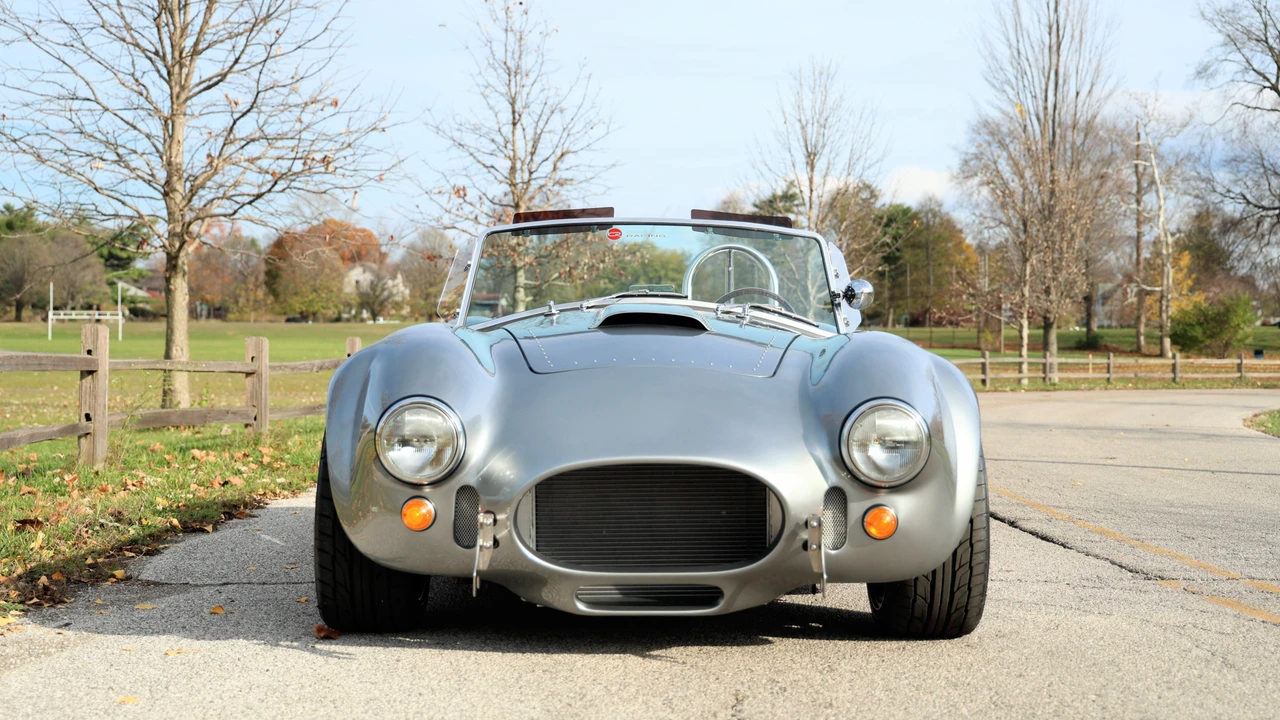 Shelby Cobra Replica - Image 7 of 31
