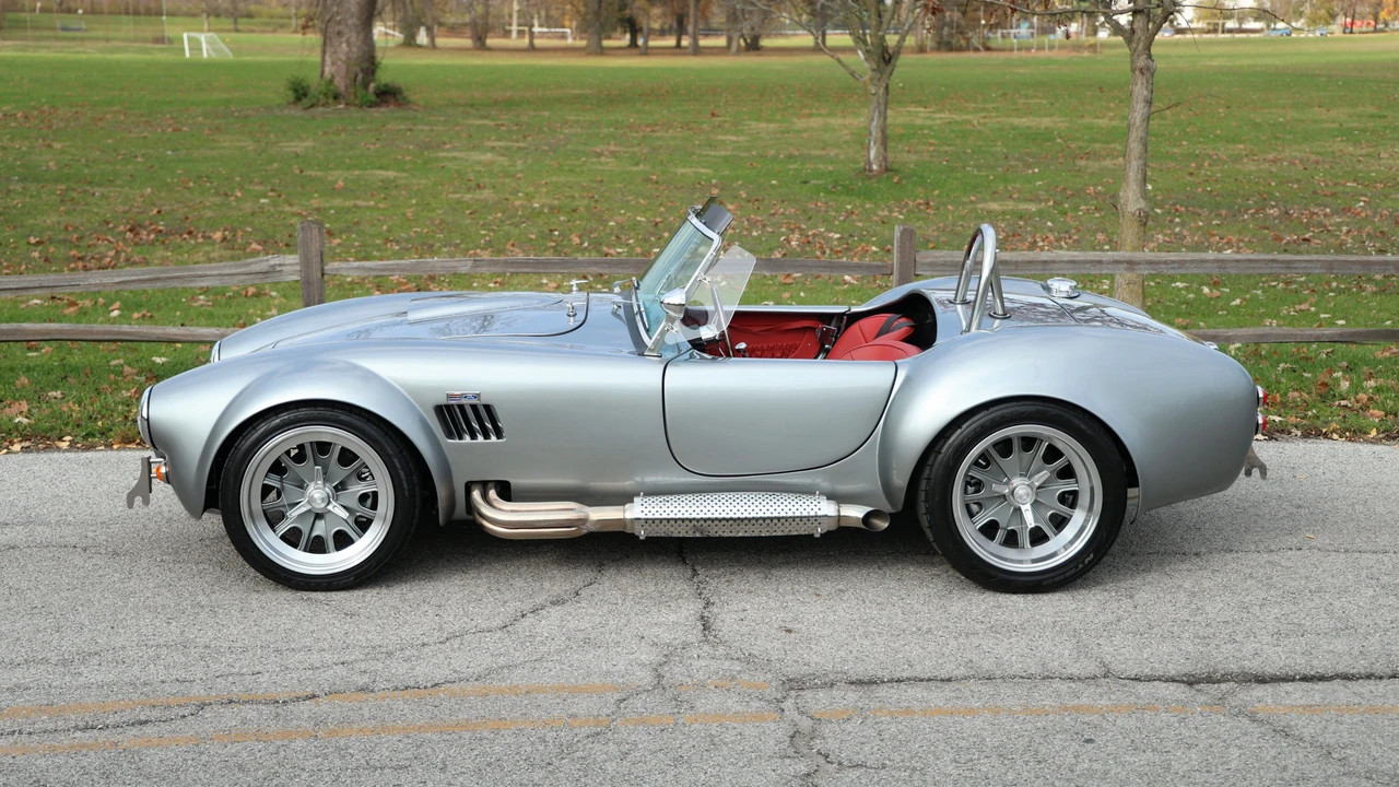 Shelby Cobra Replica - Image 16 of 31