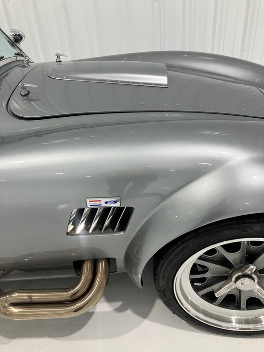 Shelby Cobra Replica - Image 23 of 31