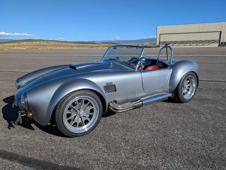 Shelby Cobra Replica - Image 2 of 31