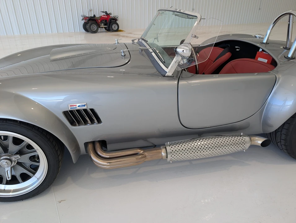 Shelby Cobra Replica - Image 15 of 31