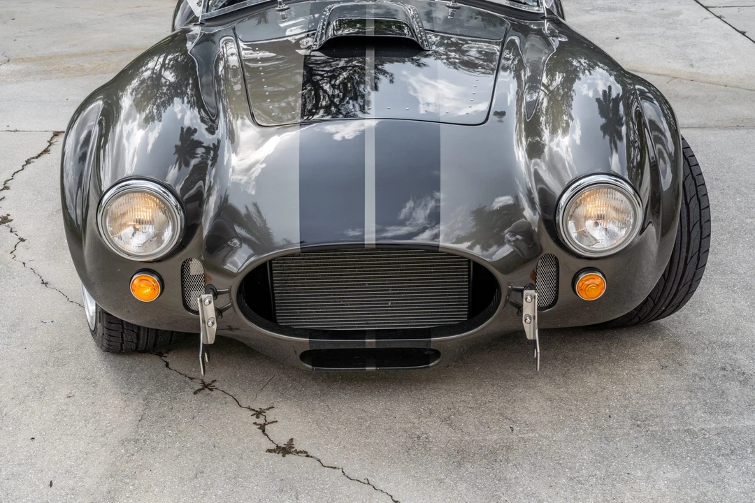 Shelby Cobra Replica - Image 9 of 31