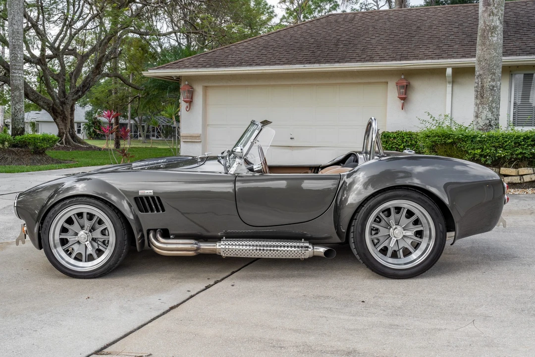 Shelby Cobra Replica - Image 2 of 31