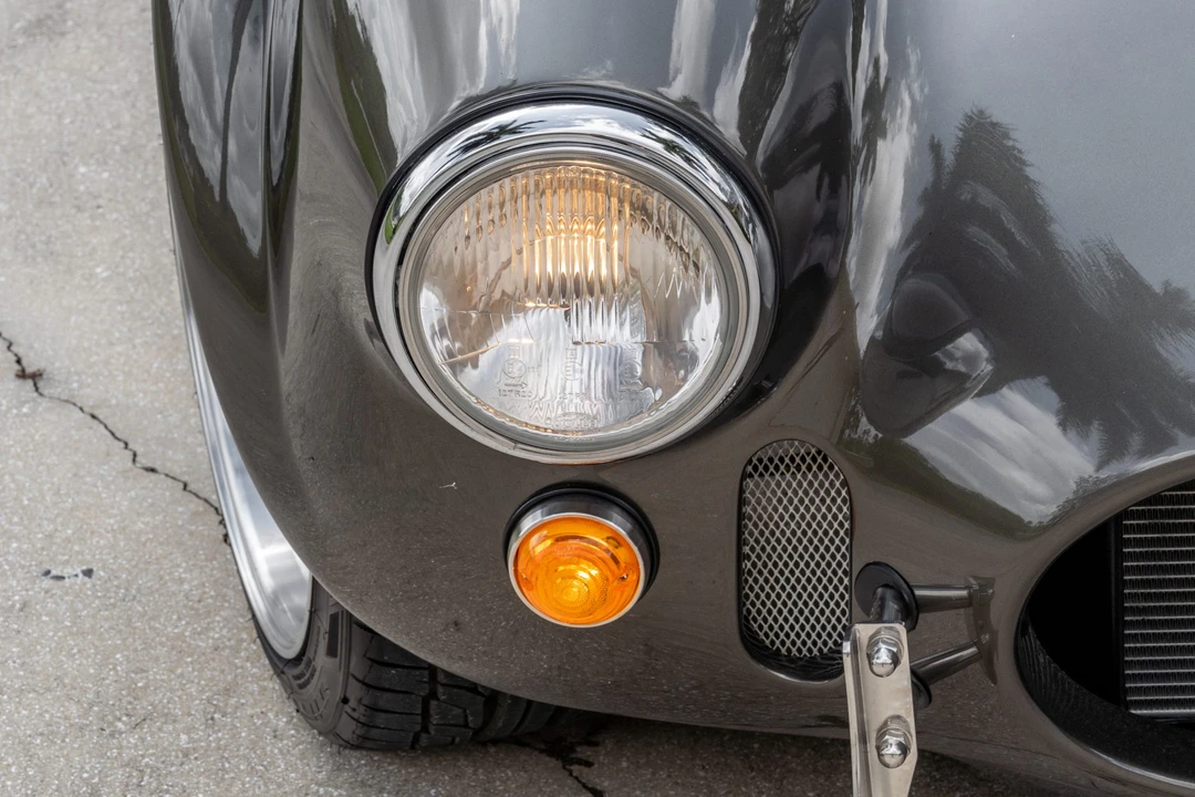 Shelby Cobra Replica - Image 10 of 31