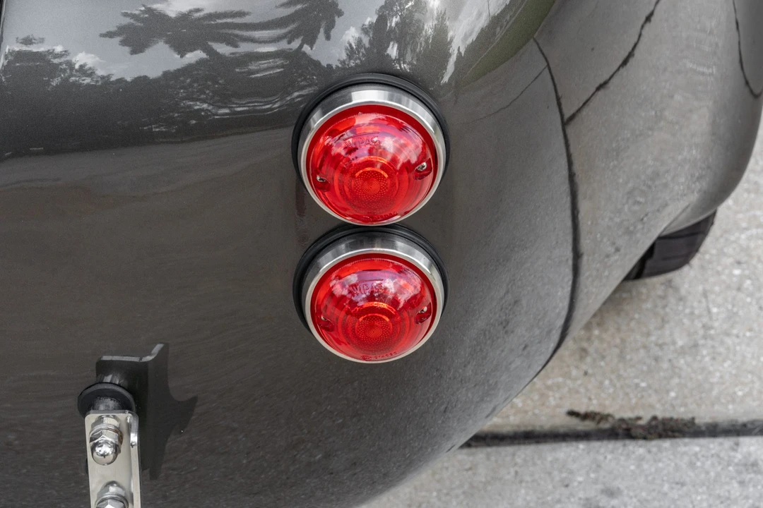 Shelby Cobra Replica - Image 21 of 31