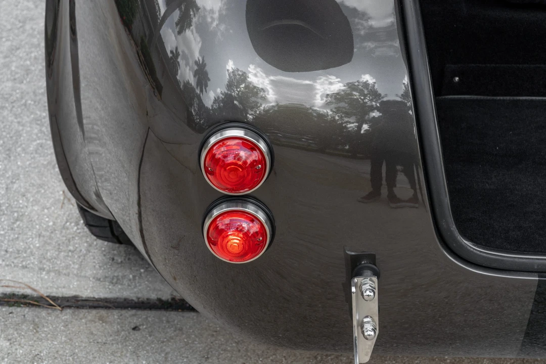 Shelby Cobra Replica - Image 16 of 31