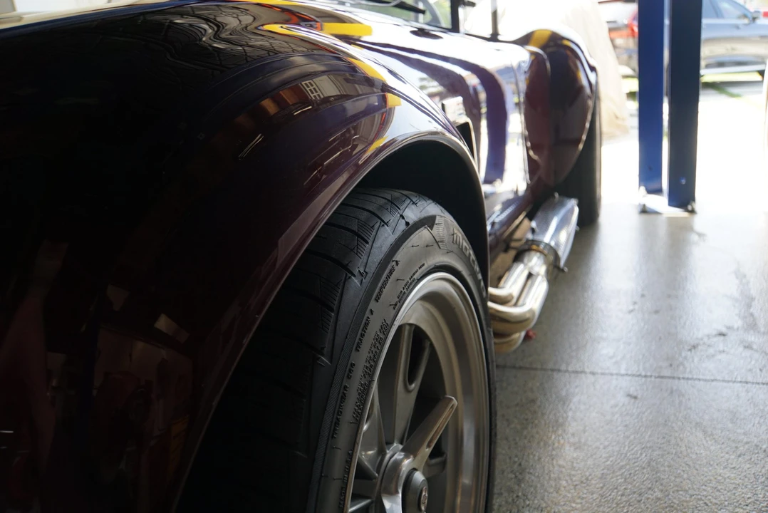 Shelby Cobra Replica - Image 18 of 31