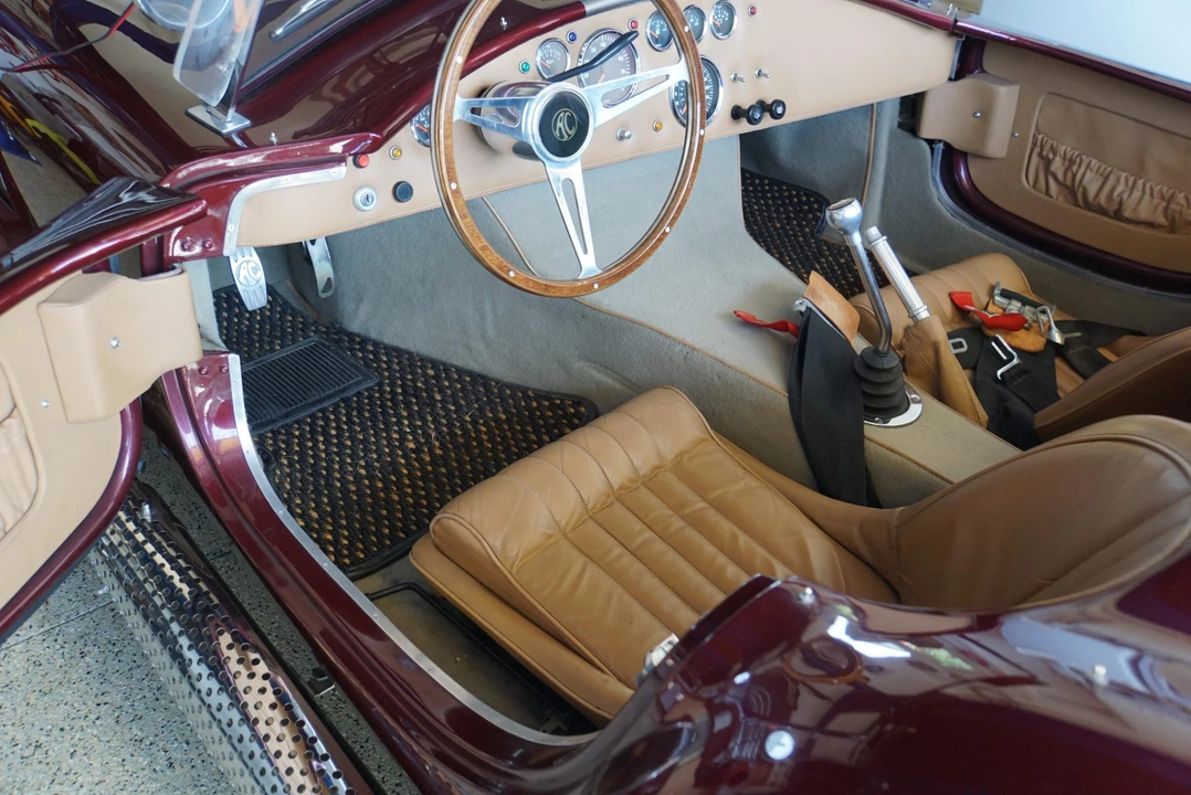 Shelby Cobra Replica - Image 26 of 31