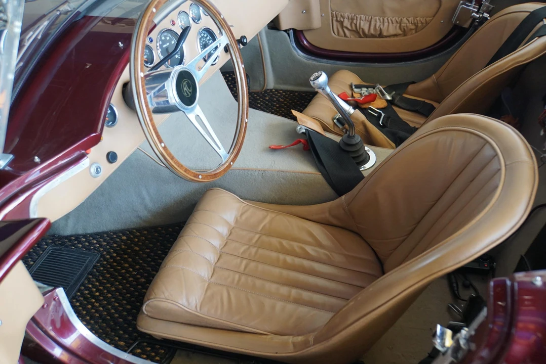 Shelby Cobra Replica - Image 23 of 31