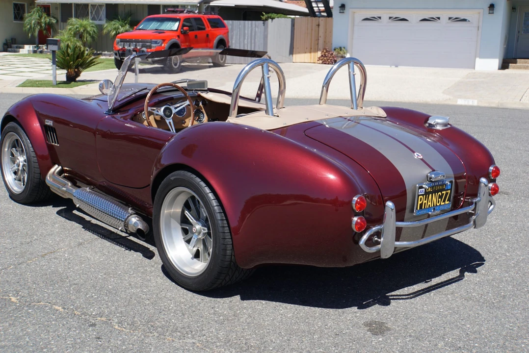 Shelby Cobra Replica - Image 8 of 31