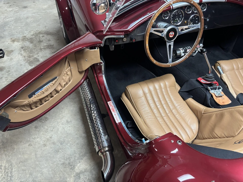 Shelby Cobra Replica - Image 17 of 31