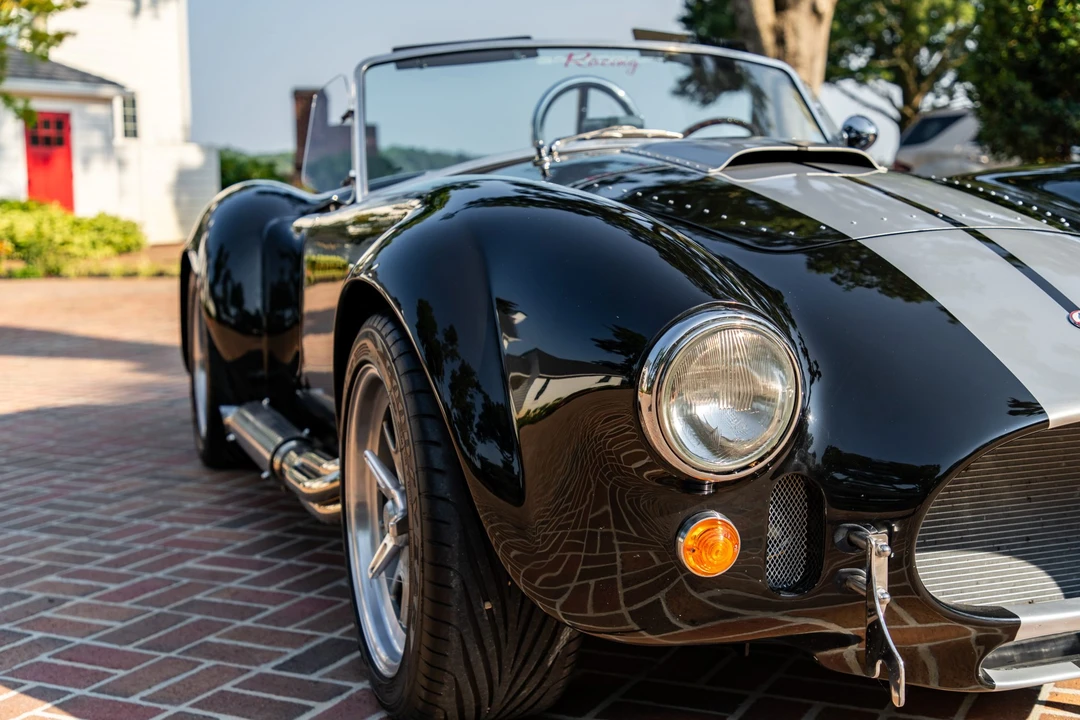 Shelby Cobra Replica - Image 11 of 31