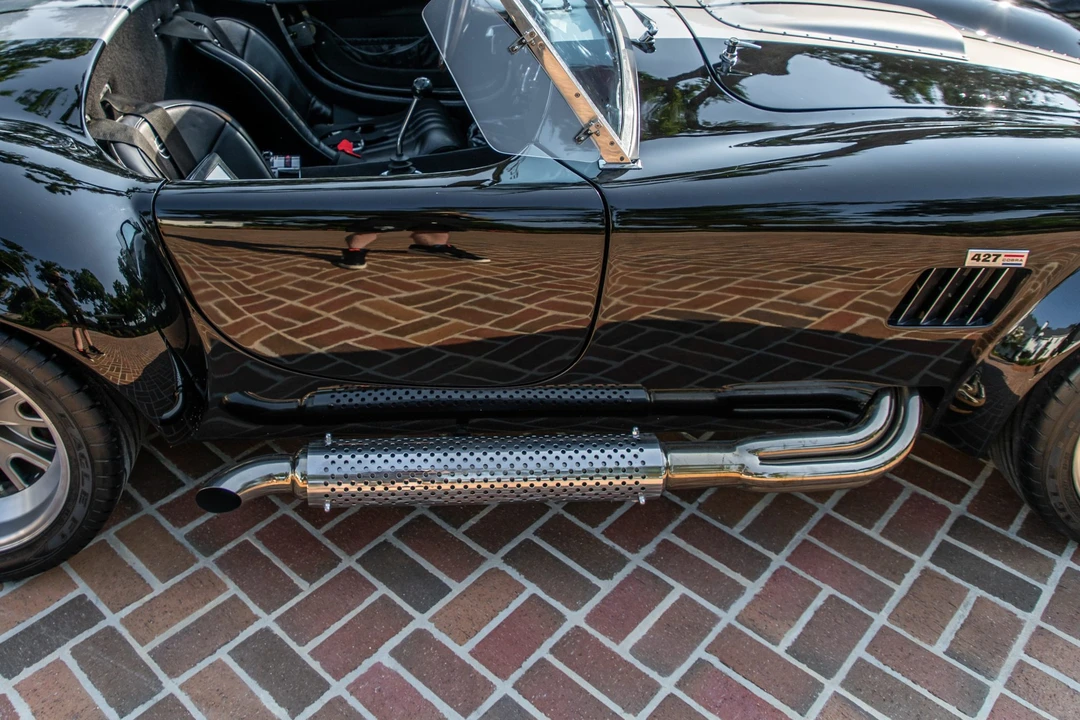 Shelby Cobra Replica - Image 29 of 31