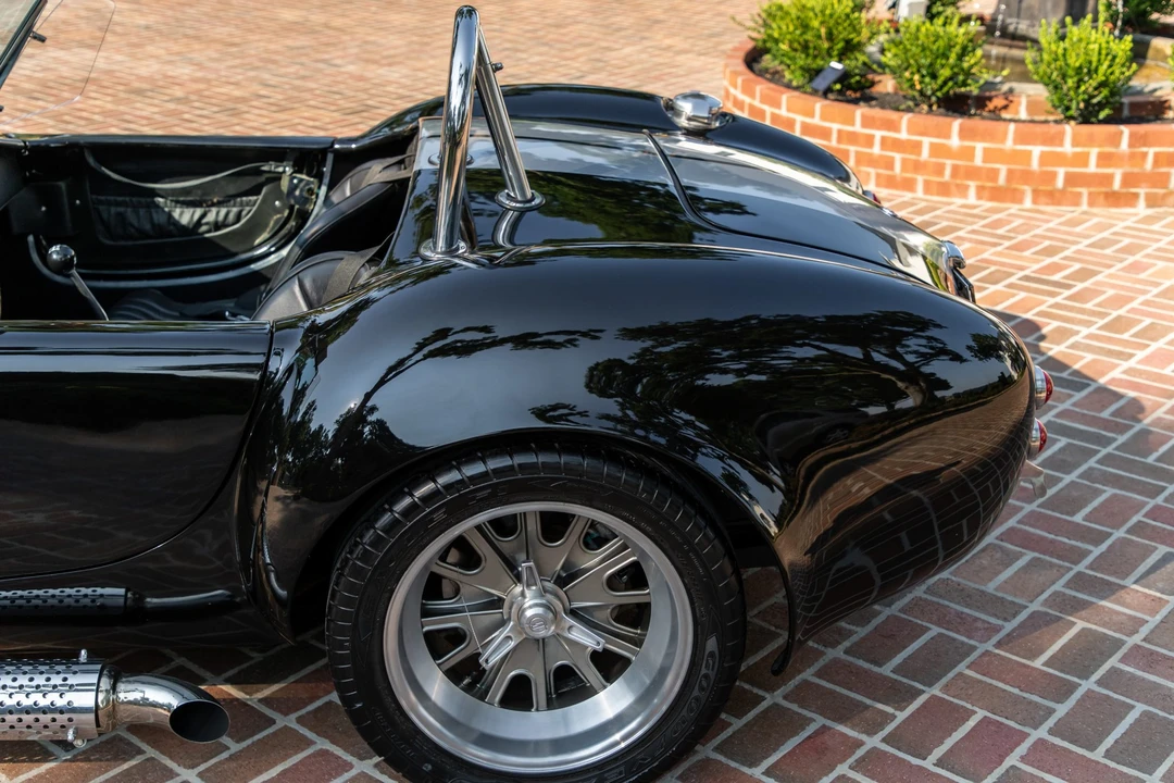 Shelby Cobra Replica - Image 20 of 31