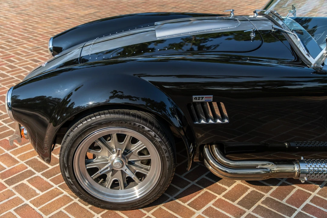 Shelby Cobra Replica - Image 18 of 31