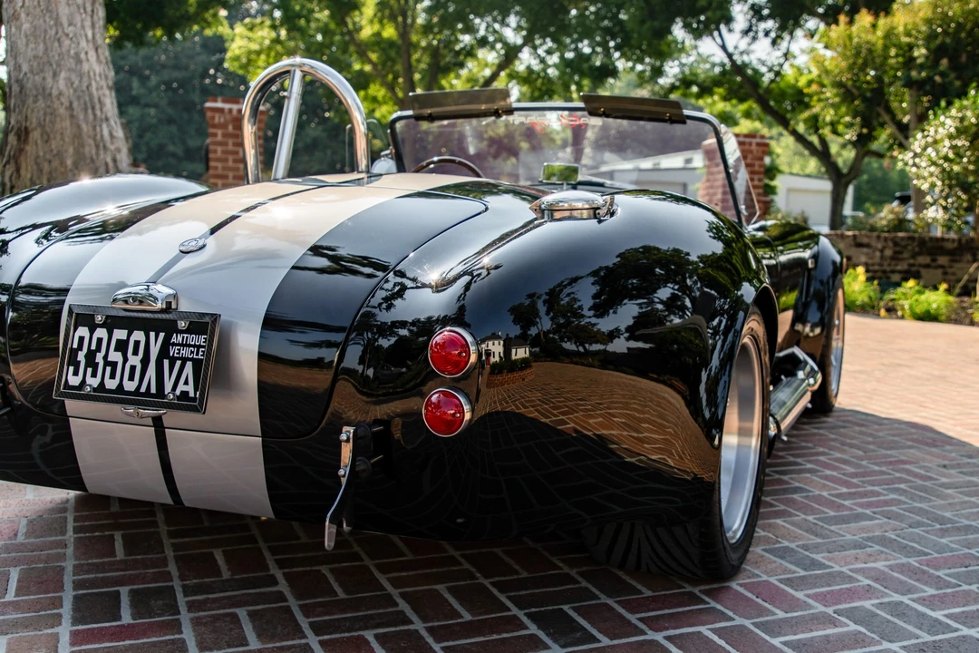 Shelby Cobra Replica - Image 26 of 31