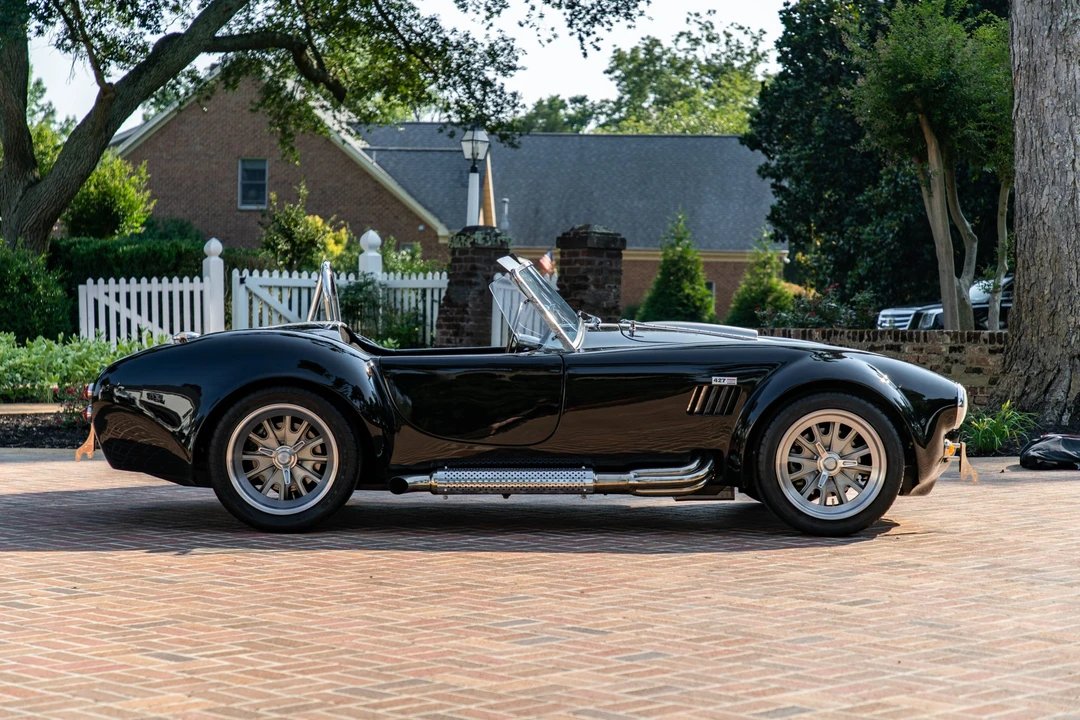 Shelby Cobra Replica - Image 7 of 31