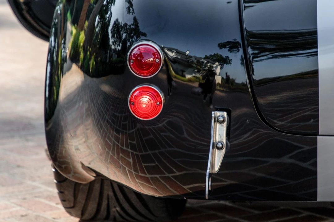 Shelby Cobra Replica - Image 23 of 31