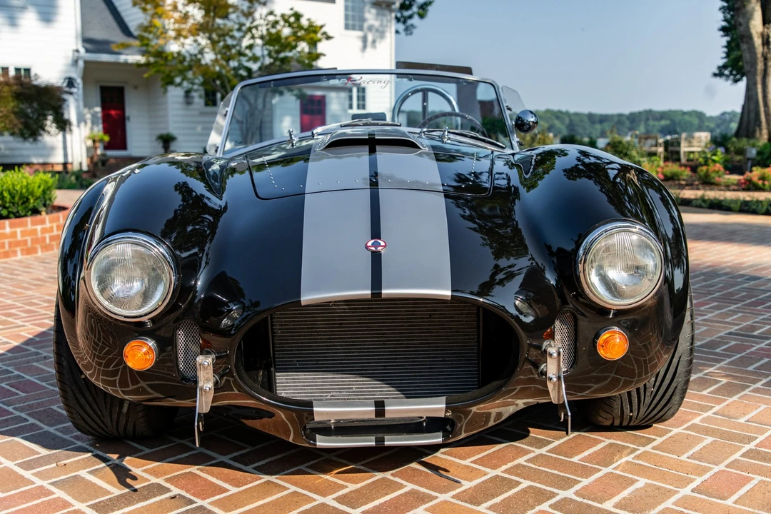 Shelby Cobra Replica - Image 9 of 31