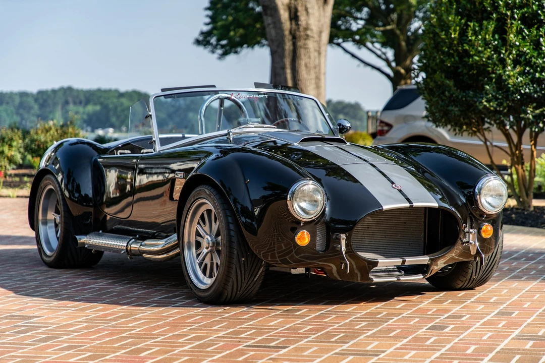 Shelby Cobra Replica - Image 8 of 31