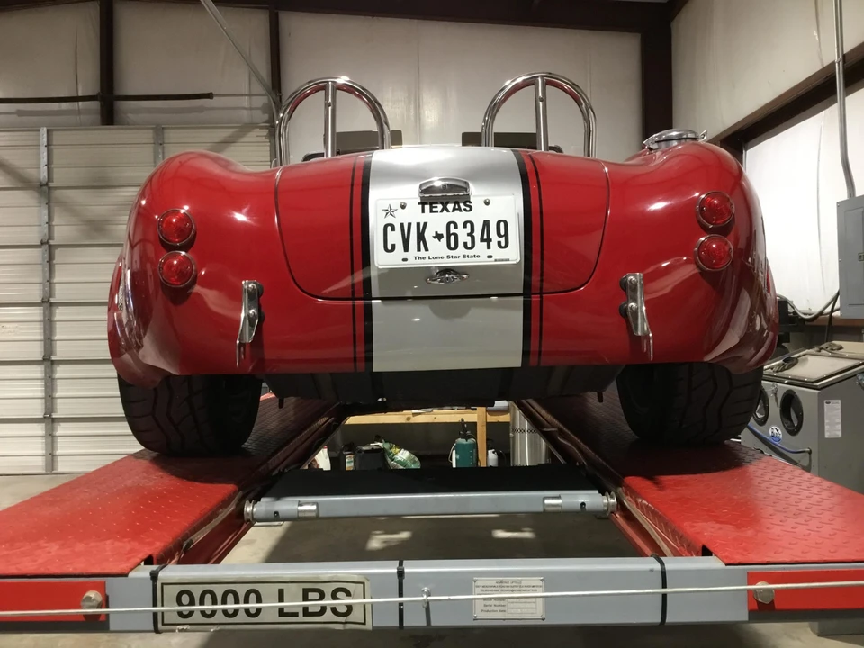 Shelby Cobra Replica - Image 17 of 31