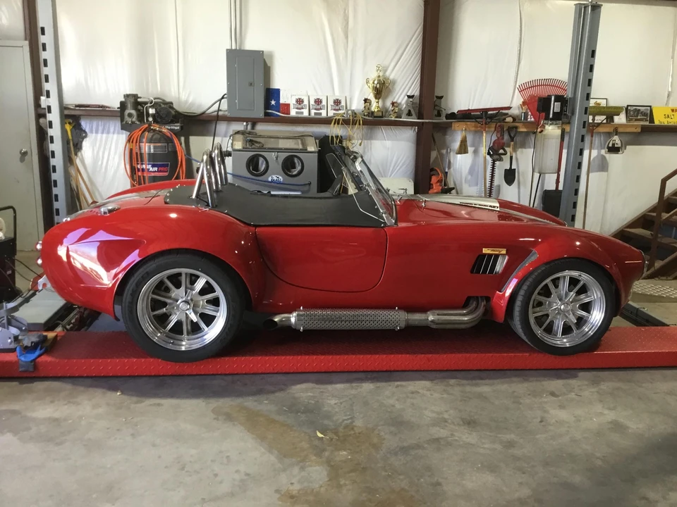 Shelby Cobra Replica - Image 18 of 31