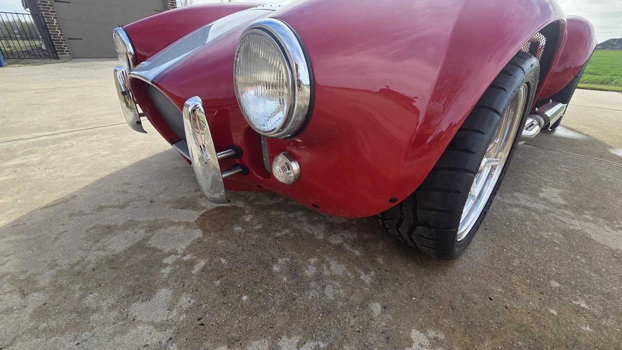 Shelby Cobra Replica - Image 23 of 31