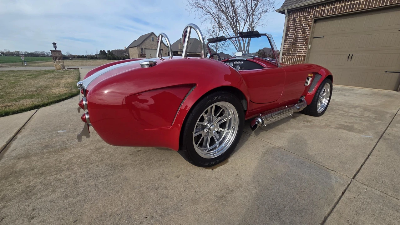 Shelby Cobra Replica - Image 9 of 31