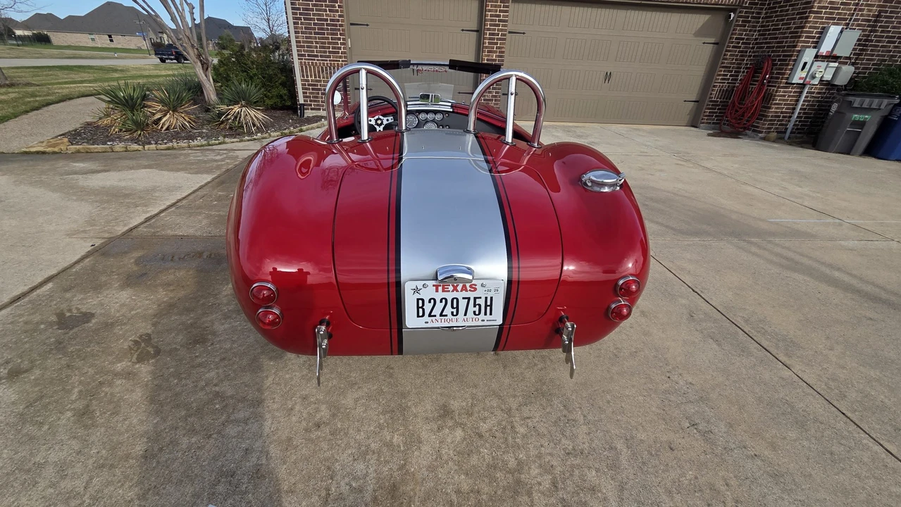 Shelby Cobra Replica - Image 11 of 31