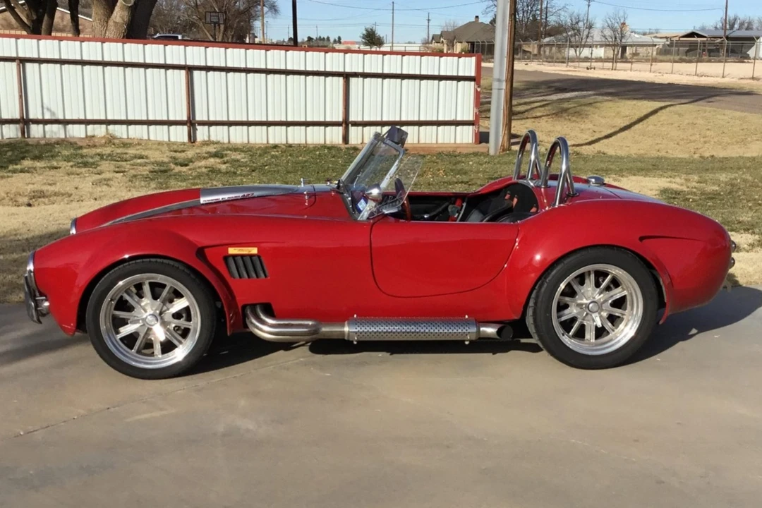 Shelby Cobra Replica - Image 5 of 31