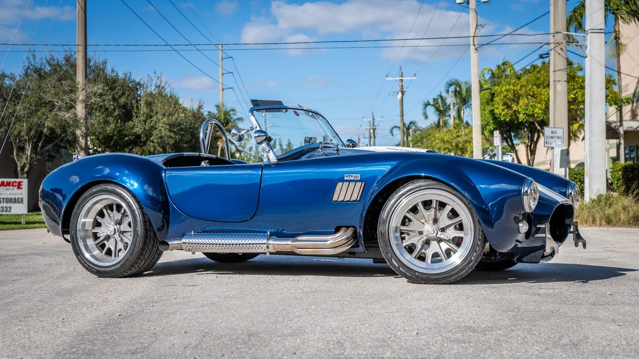 Shelby Cobra Replica - Image 9 of 31