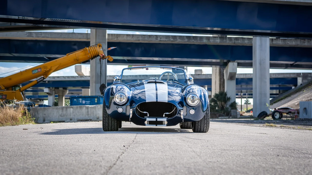 Shelby Cobra Replica - Image 3 of 31