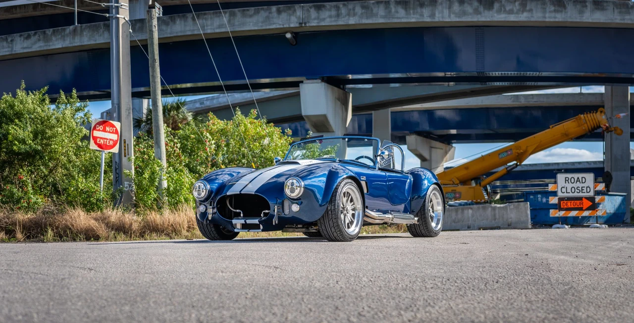 Shelby Cobra Replica - Image 2 of 31