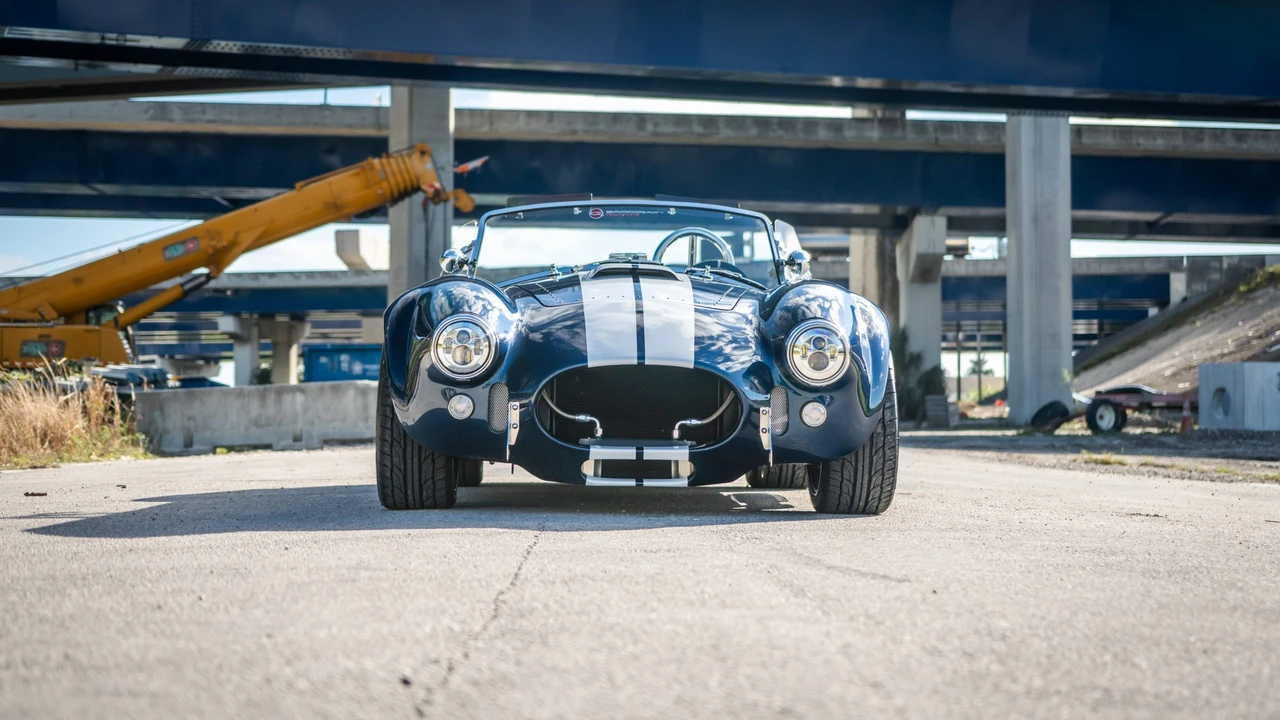Shelby Cobra Replica - Image 4 of 31