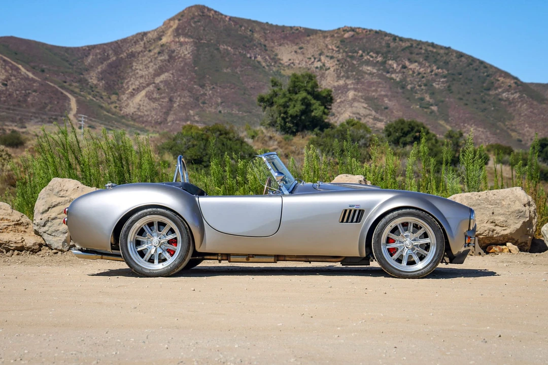 Shelby Cobra Replica - Image 12 of 31