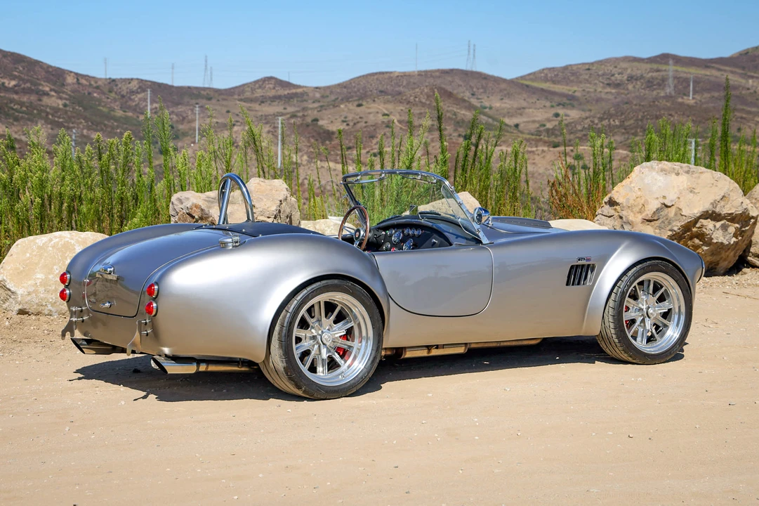 Shelby Cobra Replica - Image 10 of 31