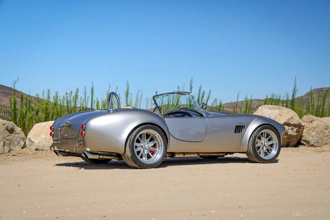 Shelby Cobra Replica - Image 11 of 31
