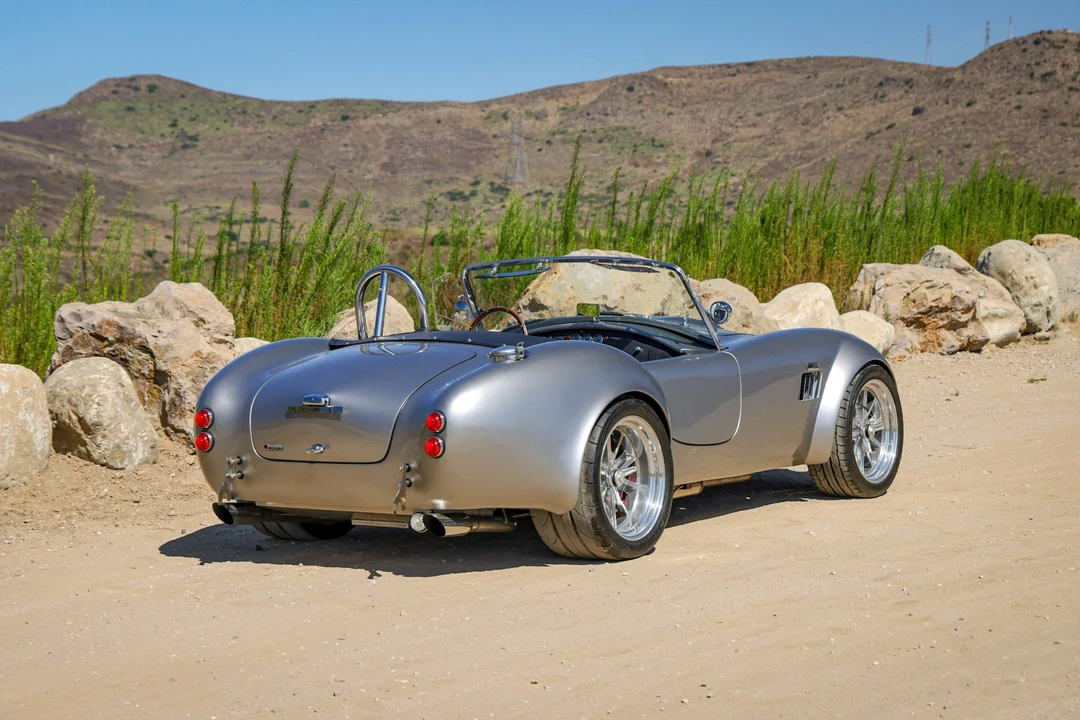 Shelby Cobra Replica - Image 9 of 31