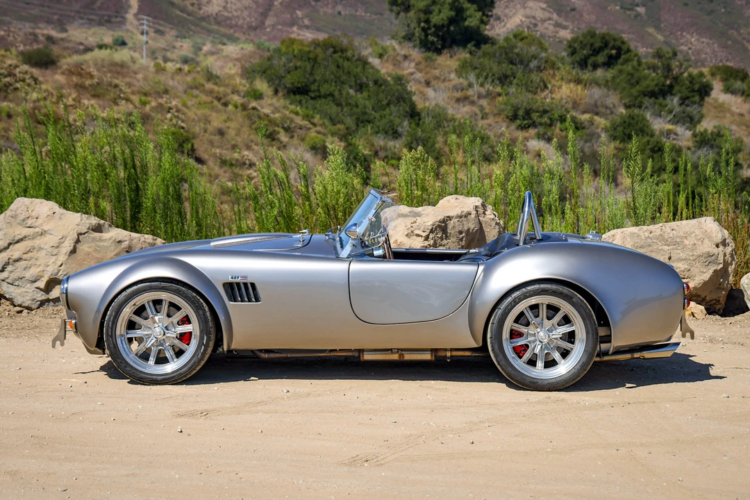 Shelby Cobra Replica - Image 5 of 31