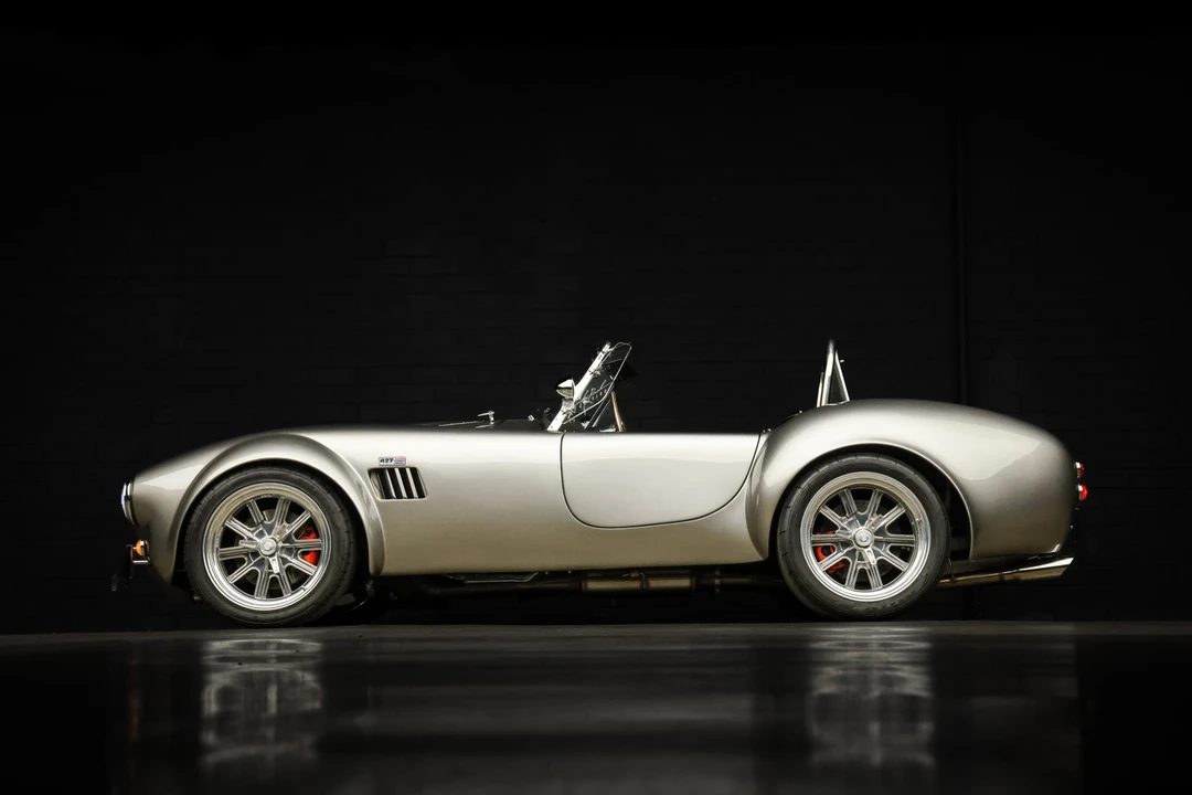 Shelby Cobra Replica - Image 25 of 31