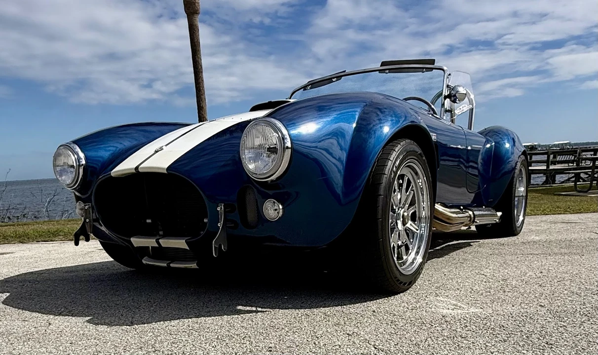 Shelby Cobra Replica - Image 2 of 31