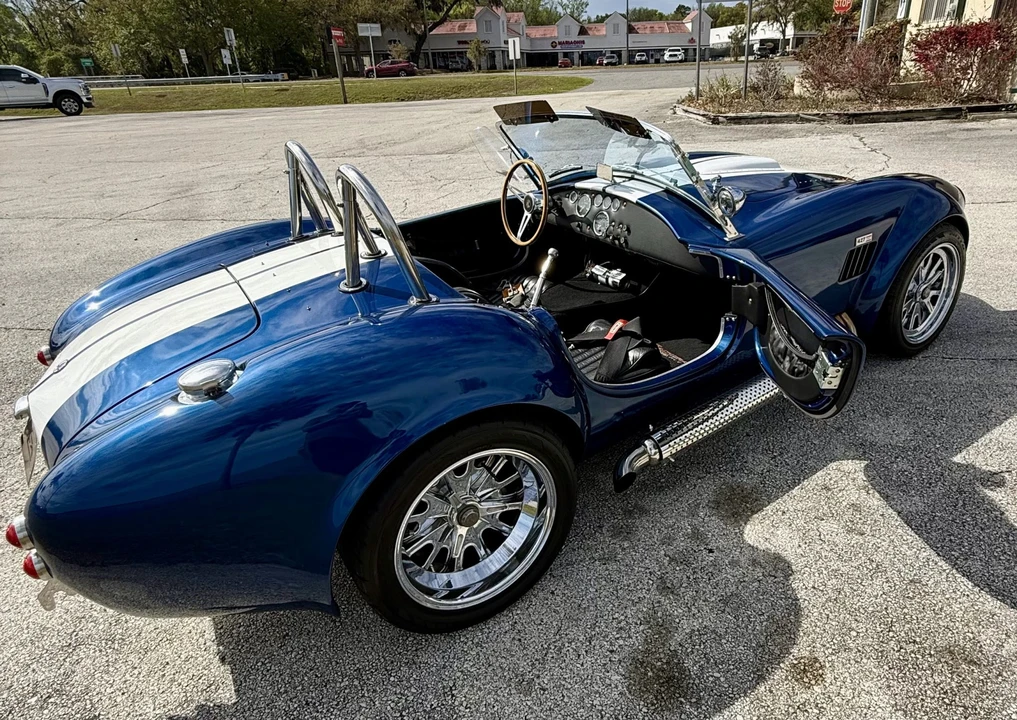 Shelby Cobra Replica - Image 5 of 31