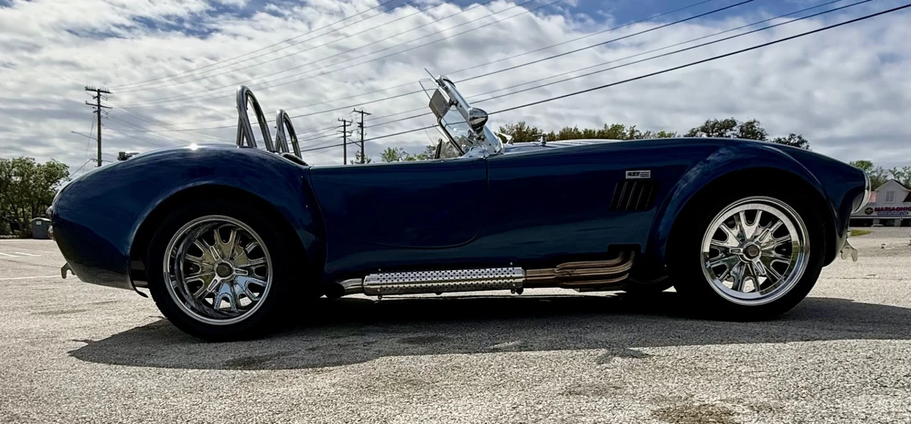Shelby Cobra Replica - Image 4 of 31