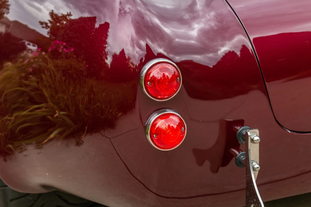 Shelby Cobra Replica - Image 29 of 31